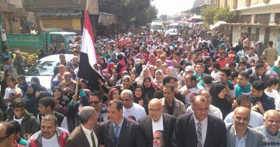 مسيرة حاشدة بأعلام مصر بمدينة طوخ لدعم الرئيس السيسى (صور)