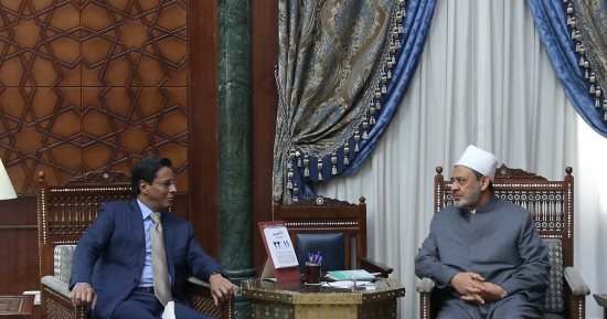 الطيب لسفير موريتانيا: الأزهر يشهد حركة بعث تراثى بإحياء أروقته العلمية