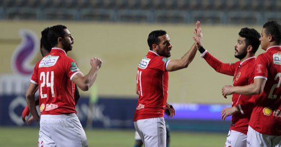 الأهلي ينهى الشوط الأول مُتقدمًا على إنبى بهدف نظيف