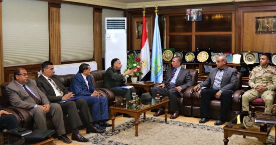 محافظ كفر الشيخ يتابع إنشاء مصنع الرمال السوداء بالبرلس