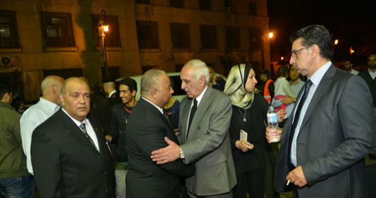 حسن حمدى وطنطاوى ومرتجى فى عزاء والدة شيرين شمس