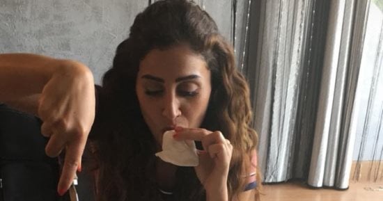 صور.. دينا الشربينى تحتفل بعيد ميلادها فى كواليس "المعجزة"