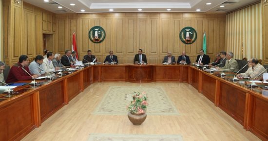 سكرتير عام المنوفية يترأس اجتماع اللجنة العليا للمشروعات الاقتصادية