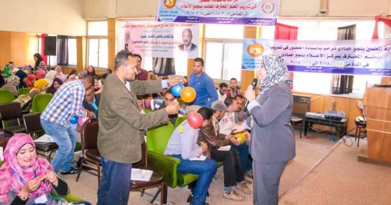 نقيب المعلمين: المهن التعليمية تهتم بالتدريب وتضعه فى أولى اهتماماتها