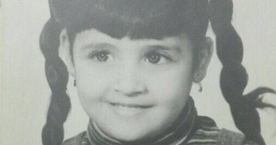 حنان ترك تنشر صورة لها خلال طفولتها