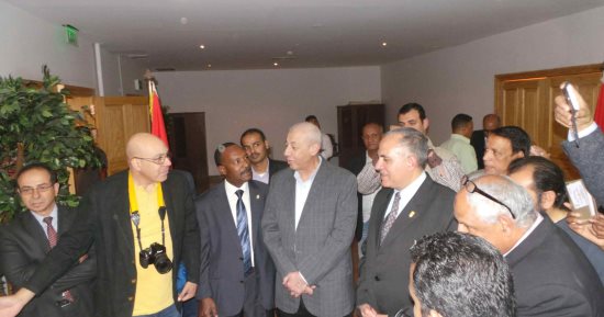 فيديو.. وزير الرى من أسوان: "مش عاوزين الناس تسرح فى جمال النيل عاوزين نحافظ عليه"