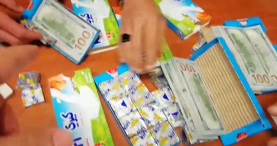 فيديو.. إحباط تهريب 28 ألف دولار عبر مطار القاهرة