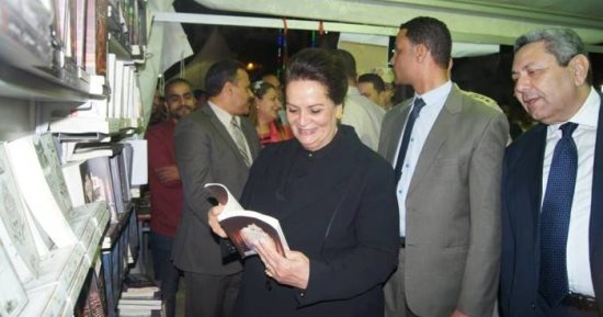 محافظ البحيرة تتفقد معرض دمنهور للكتاب وتحضر ندوة عن رحلة العائلة المقدسة