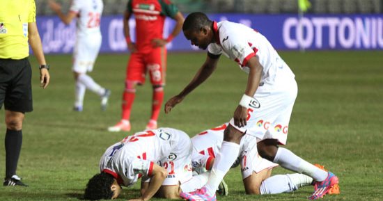 صور.. الزمالك يتقدم على الرجاء بهدفين بعد 30 دقيقة