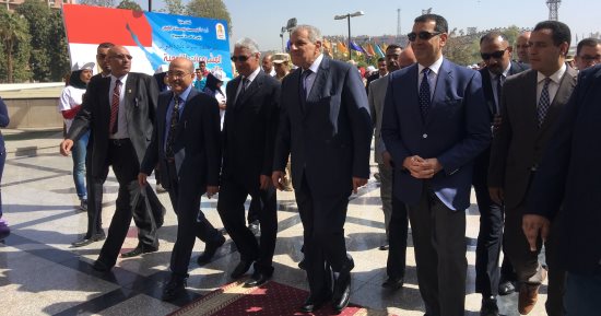 صور.. بدء مؤتمر المشروعات القومية بمشاركة "محلب" بجامعة أسيوط 