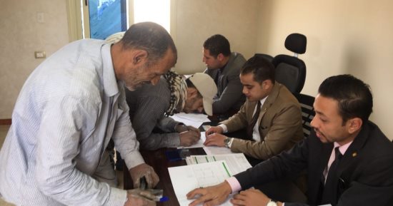 5900 استمارة صحية مجانية و1200 وثيقة أمان للعمالة الموسمية بالوادى الجديد 