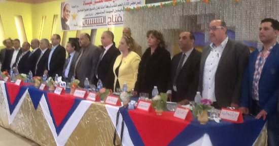 صور.. مؤتمر عمالى لدعم الرئيس السيسى بشركة غزل الدلتا