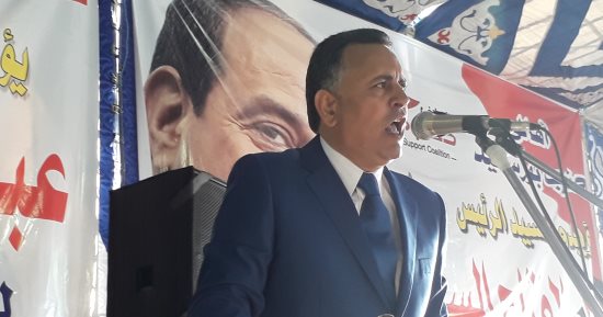  نائب سابق يحمّس مؤتمر جنوب بورسعيد بإنجازات "السيسى" الوطنية 