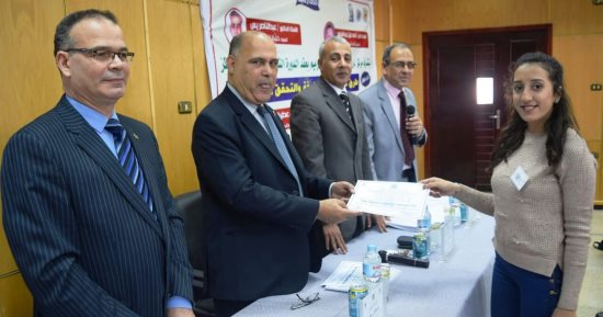 دورة الكشف عن الآثار المزيفة تختتم فعاليتها بجامعة سوهاج