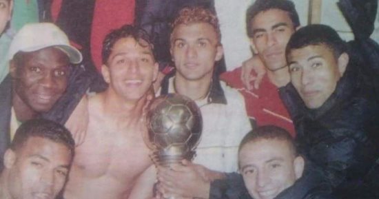 شاهد.. احتفال نجوم الأهلى بدورى أبطال أفريقيا 2001 