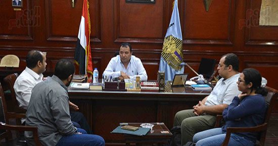 صور.. محافظ الأقصر يبحث مع صندوق العشوائيات إنهاء تطوير منطقة معبد إسنا