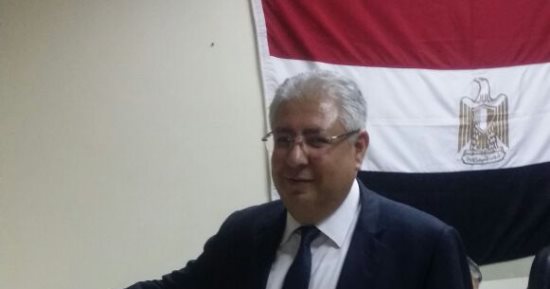 سفير مصر بالكويت يتسلم 5 قطع أثرية مهربة ضبطتها السلطات الكويتية