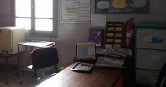 صور.. أهالى عزبة الجمل بالغربية يشكون استمرار الإهمال بالوحدة الصحية