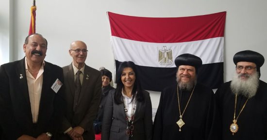 صور.. قيادات قبطية يدلون بأصواتهم فى لجنة الاقتراع بلوس انجلوس 
