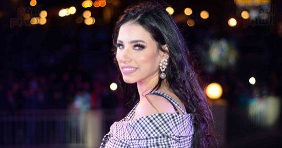 صور .. مروة نصر تشعل مهرجان عيد الأم بمدينتى