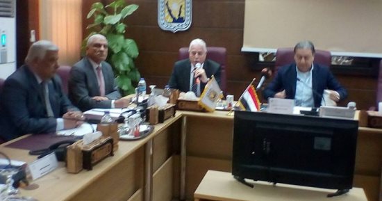 وزير الصحة: نبحث إجراء بعض العمليات الجراحية الكبرى لمرضى الدول العربية