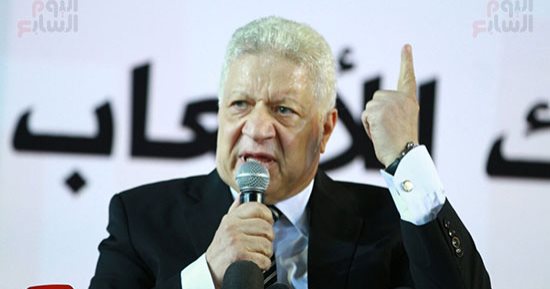 مرتضى منصور يحتفل بفوز الزمالك على الأهلى بعزومة "كباب وكفتة".. فيديو