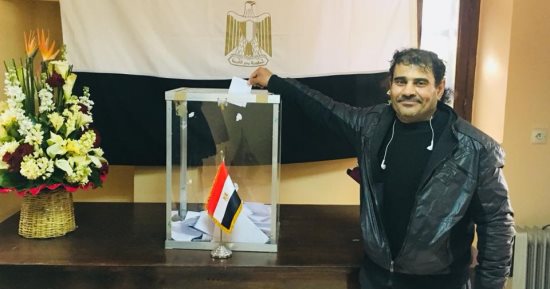 مصرى بالمغرب سافر يومين للمشاركة بانتخابات الرئاسة.. والسفارة: نموذج مشرف