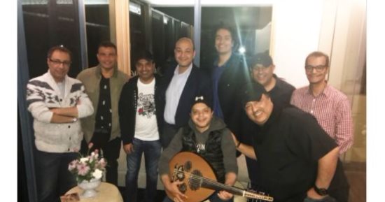 شاهد.. محمد هنيدى ملحن بصحبة الهضبة وعمرو أديب