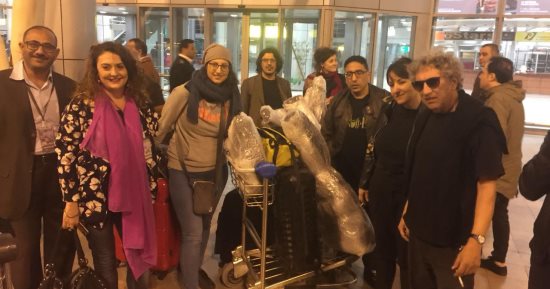 صور.. فرقة إيطالية عالمية تصل القاهرة لإحياء حفل بدار الأوبرا