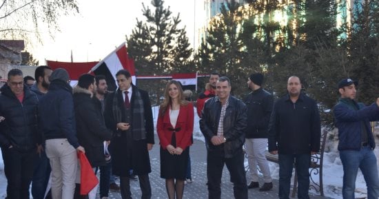 صور.. إقبال كبير على التصويت بالانتخابات الرئاسية فى كازاخستان وسط الثلوج