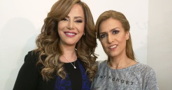 صور.. سيمون تشارك فى تقطيع "تورتة" برنامج العيلة مع جيهان منصور