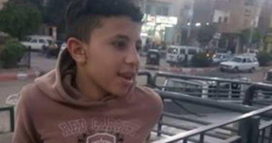 قارئ يعثر على طفل بسوهاج ويطلب المساعدة فى إعادته إلى أسرته