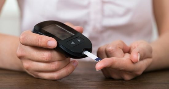 صايم وفاطر.. ارتفاع نسبة السكر فى الدم عن هذا الحد يعنى إصابتك بالمرض