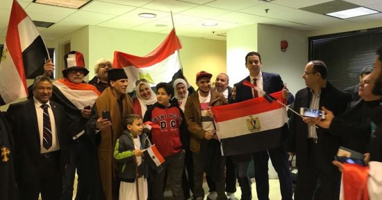 صور.. إقبال كبير للمصريين على السفارة بواشنطن للإدلاء بأصواتهم فى الانتخابات
