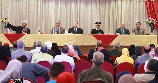 مدير أمن الجيزة يطلب من المتقدمين على 2018 تأشيرة حج قرعة الدعاء لمصر (صور)