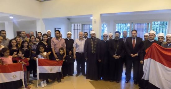 صور وفيديو.. ممثلو الأزهر والكنيسة بأوغندا يشاركون فى انتخابات الرئاسة