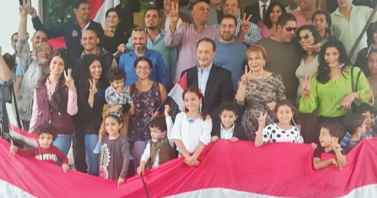 صور.. المصريون فى جنوب أفريقيا يواصلون التصويت فى انتخابات الرئاسة