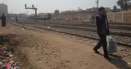 مصرع عامل صدمه قطار ركاب فى جرجا سوهاج