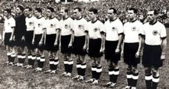 لازم تعرف.. حذاء ينقذ ألمانيا من تهمة المنشطات بمونديال 1954