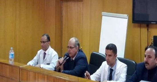 مدير التأمين الصحى بالمنوفية يناقش مؤشرات الأداء وخطط العلاج بمستشفى الهلال
