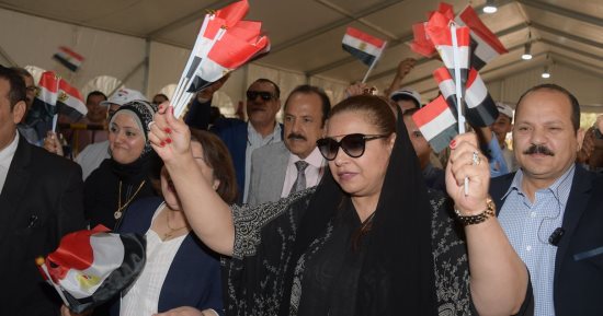 البنك الوطنى الكويتى يحث العاملين المصريين على التصويت فى آخر أيام الانتخابات