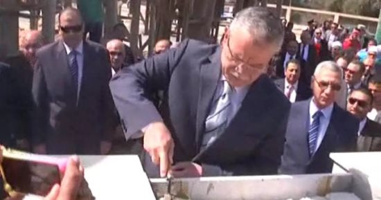 محافظ المنيا يضع حجر أساس "مشروع شارع مصر"