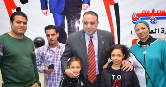 صور.. مؤتمر شعبى حاشد فى نادى الشمس لدعم الرئيس السيسى 