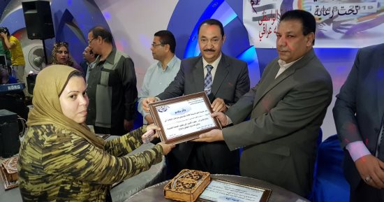 النائب بدوى النويشى يكرم الأمهات المثاليات فى مؤتمر دعم السيسى ببنى سويف