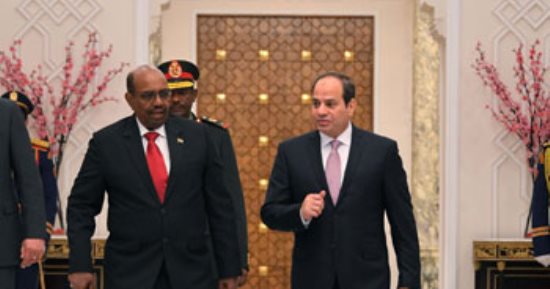 الرئيس السيسى ونظيره السودانى يشهدان حفل الأسرة المصرية