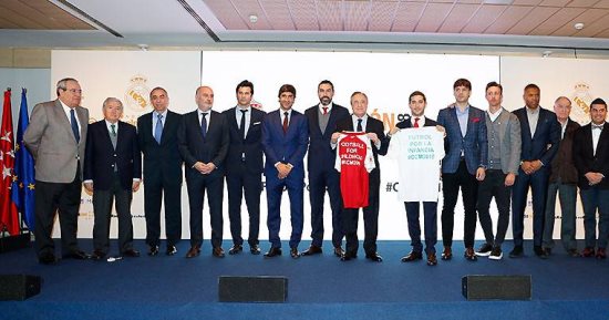 أساطير ريال مدريد وأرسنال وجها لوجه فى مباراة خيرية