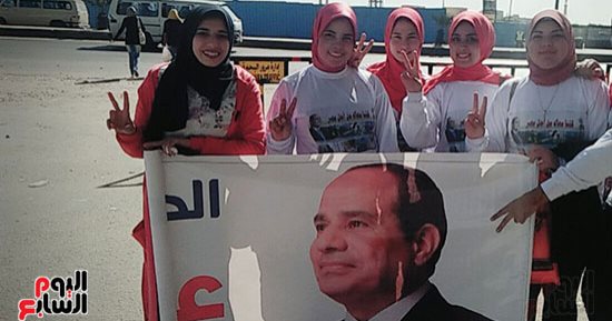 صور.. حملة "كلنا معاك من أجل مصر" بالبحيرة تدشن مبادرة "شباب في شباب"