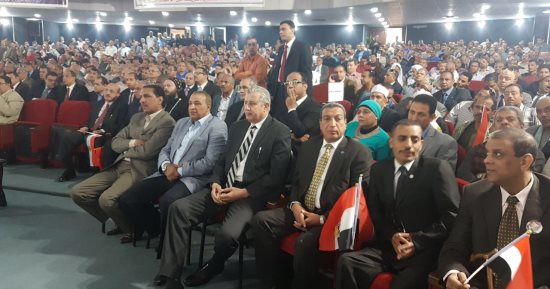 صور.. العاملون بقطاع البترول يؤيدون السيسي في مؤتمر بأسيوط  