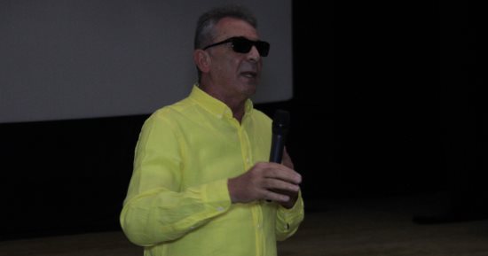 صور.. محمود حميدة يحضر عرض فيلم "فوتو كوبى" بالمركز الثقافى بالأقصر