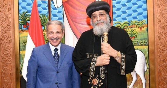 السفير أحمد قطان يزور الكاتدرائية ويودع البابا تواضروس فى نهاية خدمته بالقاهرة